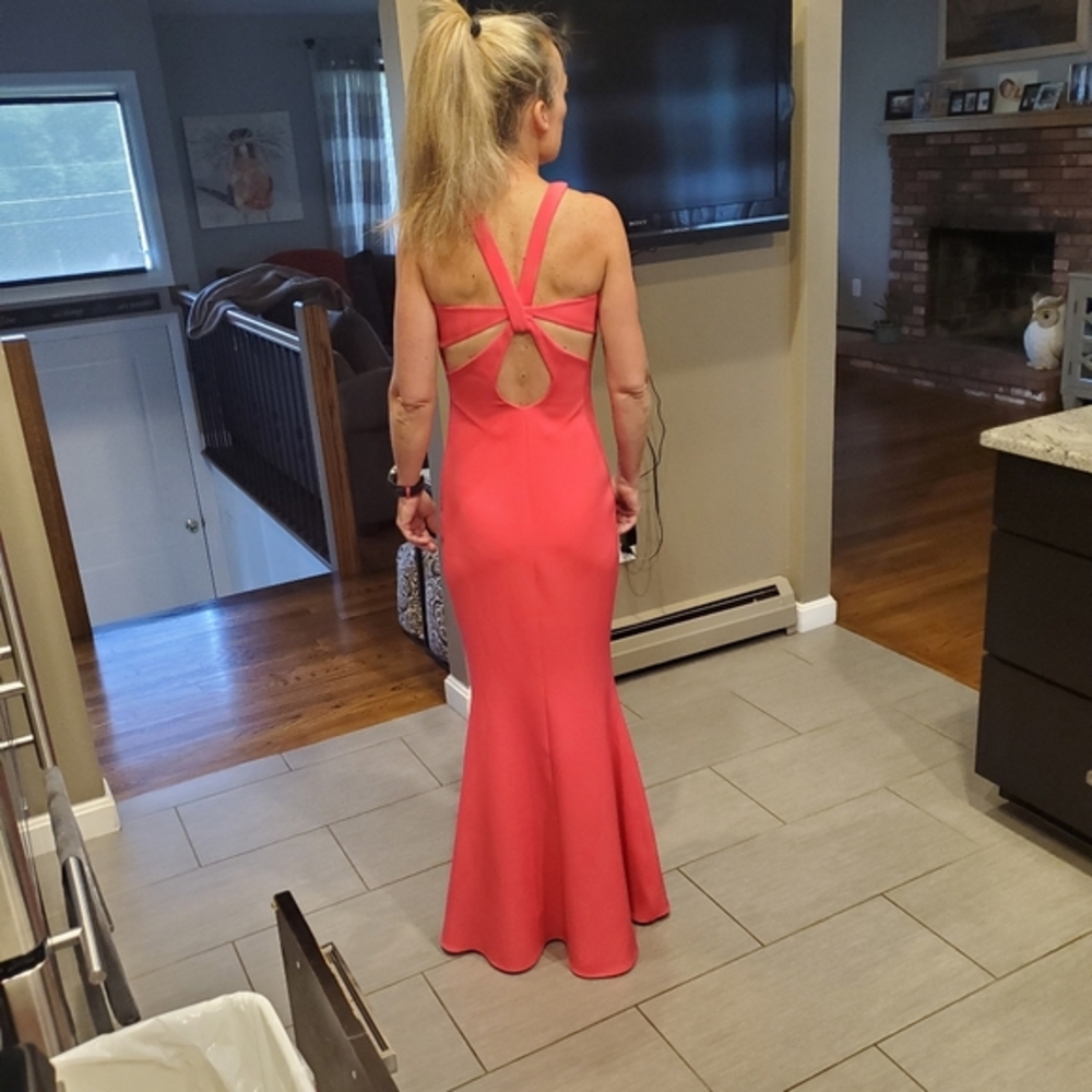 Safiyaa Gown In Deep Mellon